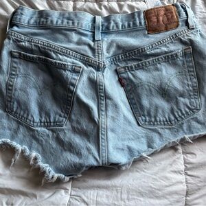 501 Levi shorts